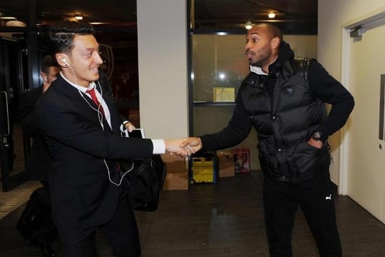 Thierry Henry ca ngợi tiền vệ người Đức của Arsenal