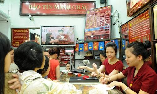 Bức xúc vì Bảo Tín Minh Châu từ chối quẹt thẻ tín dụng khi giao dịch vàng giáp Tết