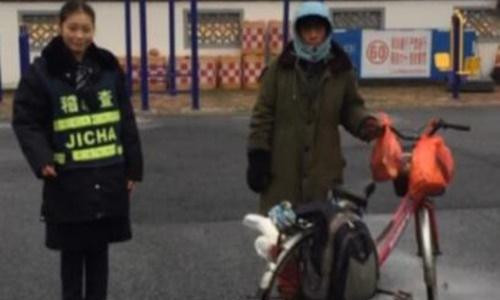 Người đàn ông Trung Quốc đạp xe về quê ăn Tết, lạc đường 500 km