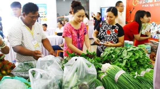 Giá rau củ, thịt heo tiếp tục giảm mạnh