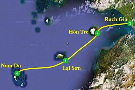 Ca nô chở 14 người từ đảo Nam Du về đất liền bị chìm giữa biển