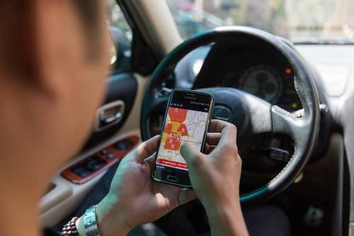 Nguy cơ taxi Uber bị cấm khiến nhiều lái xe lo lắng