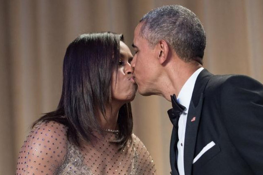 Valentine ngọt ngào của cựu Tổng thống Barack Obama và phu nhân