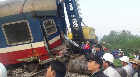 Xử lý xong các toa tàu bị lật ở Huế, thông tuyến đường sắt Bắc - Nam