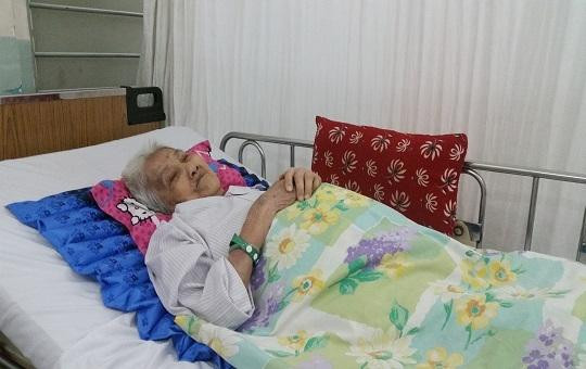 Cứu sống cụ bà 90 tuổi bất ngờ bị vỡ động mạch chủ