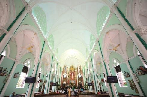 Nhà thờ Cha Tam và kiến trúc Gothic ở Sài Gòn