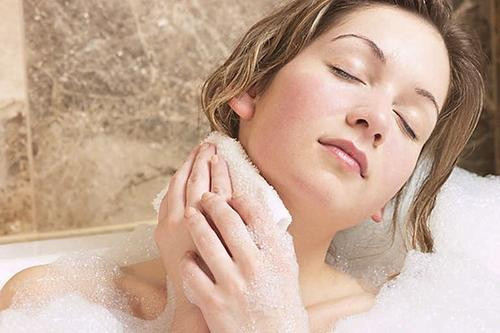 Tắm như thế nào để không gây hại cho làn da?