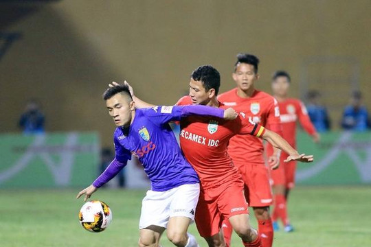 Than Quảng Ninh dìm Sài Gòn FC trên sân Cẩm Phả, Hà Nội bất ngờ bị chia điểm