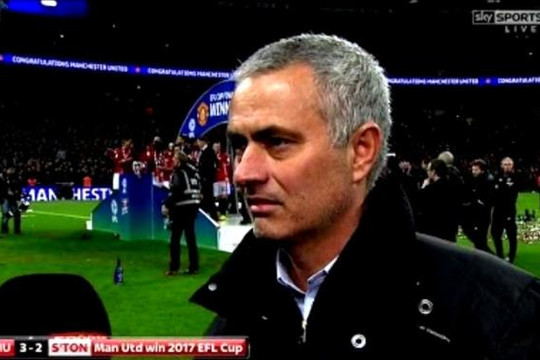 Vì sao Mourinho không vui khi Man United giành Cúp Liên đoàn?