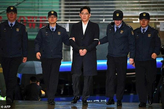 'Thái tử Samsung' bị truy tố hàng loạt trọng tội