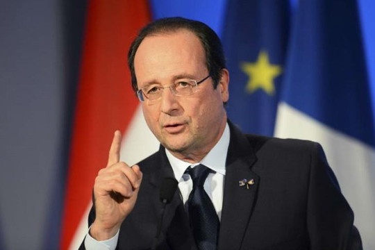 Tiếng súng vang lên trong bài phát biểu của Tổng thống Pháp