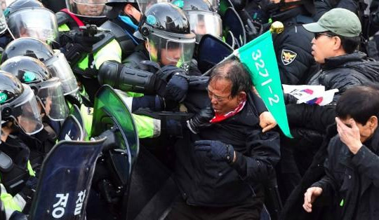 Bạo loạn bùng phát tại Seoul, 3 người thiệt mạng