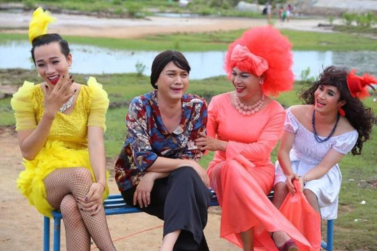 Người LGBT Việt nghĩ gì về phim 'Lô tô'?