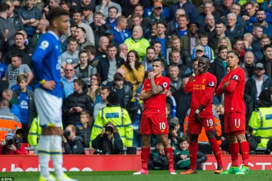 Liverpool nhấn chìm Everton trong trận derby vùng Merseyside