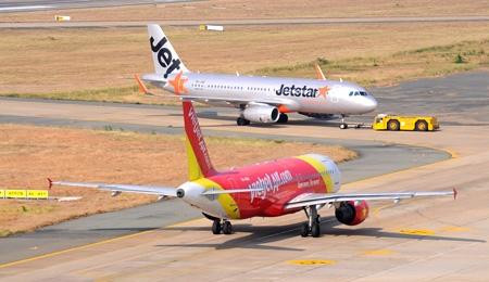 Những khó khăn cho AirAsia khi tham gia thị trường bay giá rẻ Việt Nam