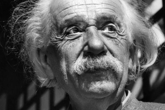 Mỹ bán đấu giá bức thư của Albert Einstein giải thích thuyết tương đối