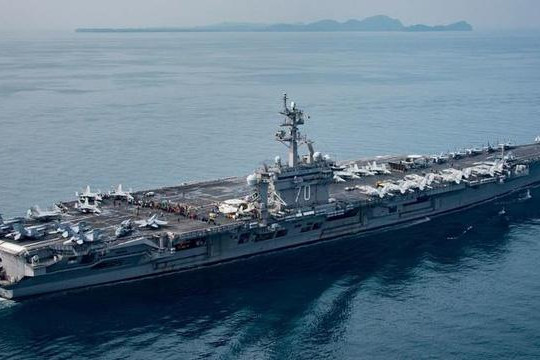 Lầu 5 góc kháng lệnh ông Trump vụ đưa tàu chiến đến hù Triều Tiên