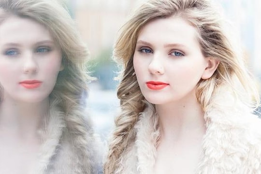 Cựu sao nhí Abigail Breslin từng bị cưỡng bức nhưng không thể kêu cứu