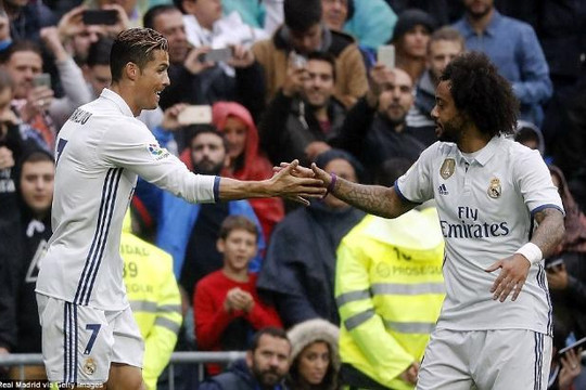 Ronaldo sút hỏng phạt đền, Marcelo giải cứu Real Madrid