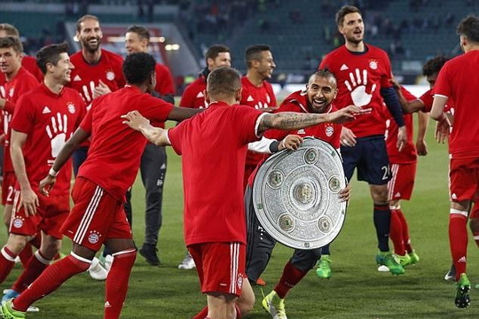 Bayern Munich đoạt ngôi vô địch nhanh ngoài dự kiến