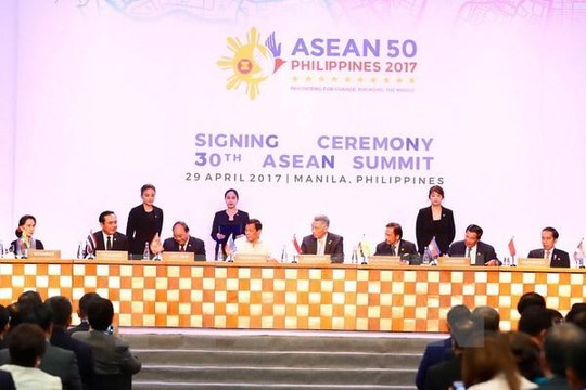 Hội nghị cấp cao ASEAN kết thúc mà chưa ra được tuyên bố chung