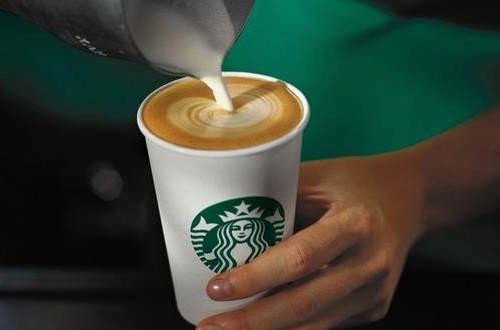 Giá cho 1 ly cà phê Starbucks ở Việt Nam cao gấp 3 lần ở Mỹ