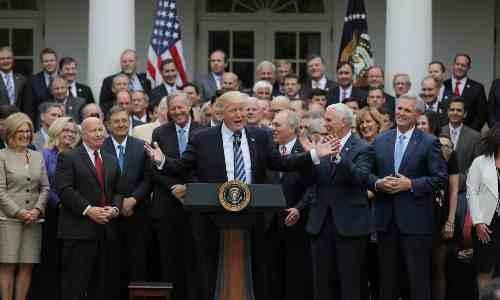 Hạ viện Mỹ thông qua 'Trumpcare' thay thế Obamacare