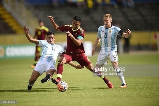 U.20 Argentina hộc tốc lên máy bay sang Việt Nam du đấu