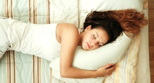 Thói quen đơn giản giúp giảm cân khi ngủ 