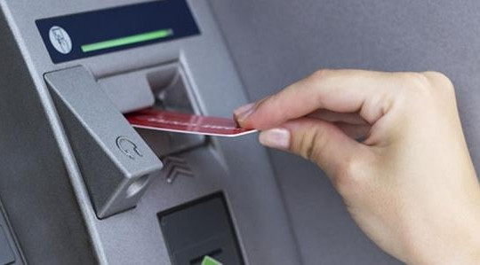 Vẫn có ngân hàng đóng cửa ATM vào ban đêm dù NHNN đã 'tuýt còi' 