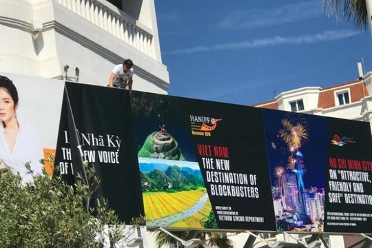 Bộ VHTTDL lên tiếng về việc Lý Nhã Kỳ in hình lên pano quảng bá Việt Nam tại Cannes