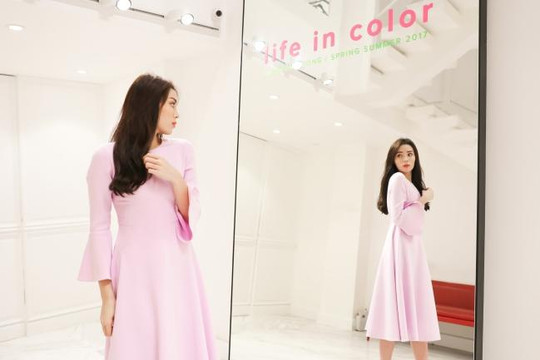 Hoa hậu Kỳ Duyên ngọt ngào trong trang phục màu pastel
