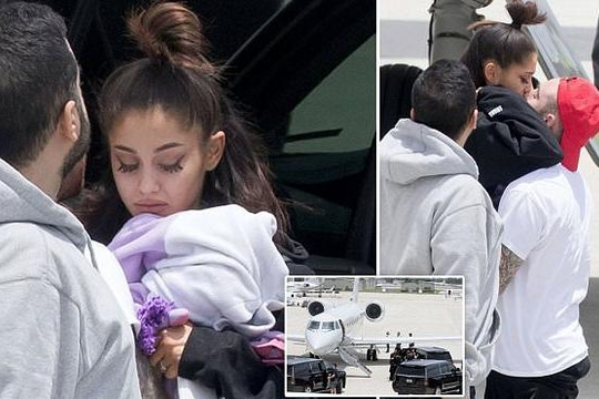 Ariana Grande khóc nghẹn khi được bạn trai đón về từ vụ nổ ở Anh