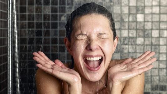 Những lợi ích không ngờ của việc tắm nước lạnh