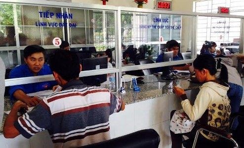 Lương cơ sở tăng lên 1,3 triệu đồng từ 1.7