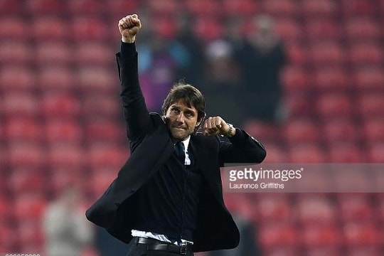 Antonio Conte dùng bàn tay sắt để 'trị' Eden Hazard và Diego Costa 