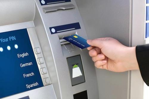 Đang ở Mỹ, chủ thẻ ATM Vietcombank bị rút mất 72 triệu trong tài khoản