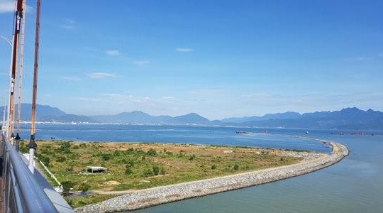 Dự án The Sunrise Bay lấp biển: Quảng Nam nói cát lậu, Đà Nẵng đang điều tra 