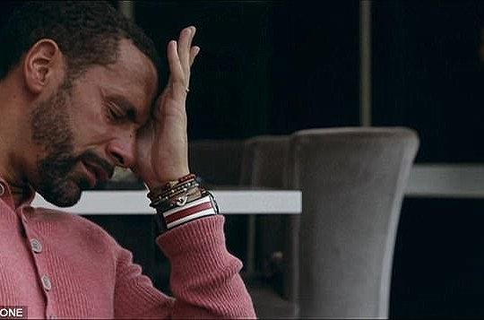 Huyền thoại Rio Ferdinand tiết lộ cuộc đấu tranh với nỗi đau về cái chết của vợ