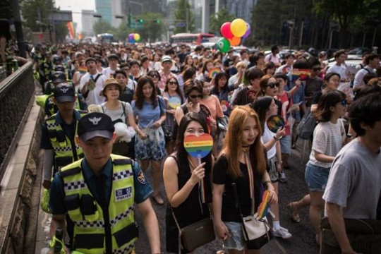 Hàn Quốc: Gần 60% người dân không ủng hộ hôn nhân đồng giới