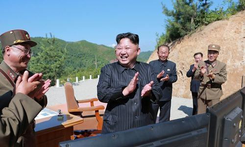 Ông Trump xem xét ‘xử lý nghiêm’ việc Triều Tiên phóng tên lửa ICBM