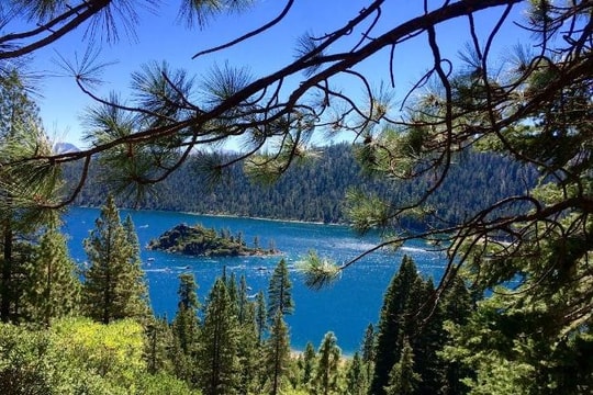 Ngày cuối tuần ở Lake Tahoe, hồ trên núi lớn nhất nước Mỹ