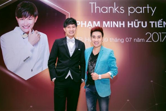 Ca sĩ Quang Hà mừng tân nam vương 2017 bằng 20 bài hát đình đám