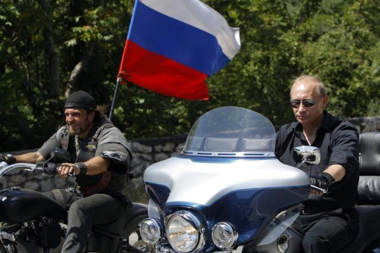 Chiếc mô-tô 'bí mật' của Tổng thống Nga Vladimir Putin