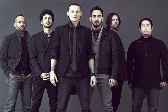 Nghe lại những bài hát gắn với 'giọng ca quái vật' Chester Bennington, Linkin Park