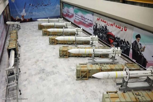 Tên lửa Iran sẵn sàng chống Mỹ  