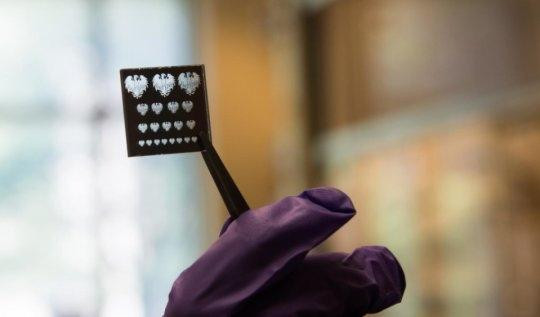 Dùng vật liệu nano để chế tạo toàn phần các thiết bị điện tử