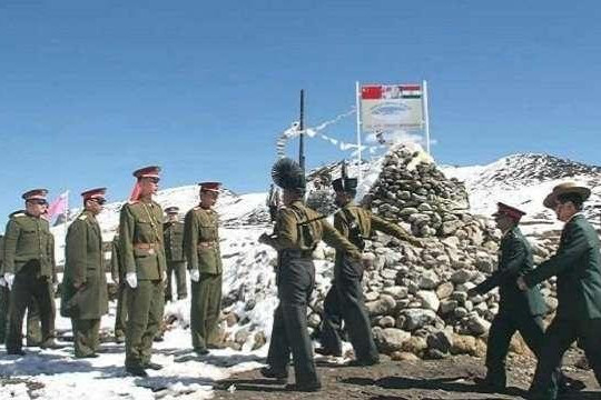Trung Quốc dọa sẽ tiến quân vào Kashmir của Ấn Độ