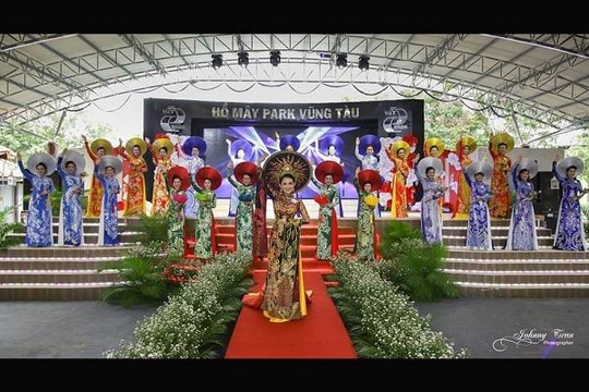 Nữ hoàng Doanh nhân Việt Nam 2017 được cấp phép