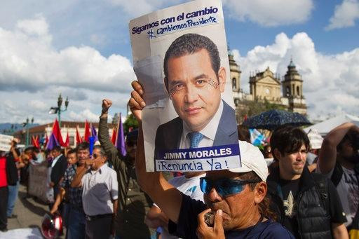 Tổng thống Guatemala bị tố ăn hối lộ của ‘xã hội đen’  